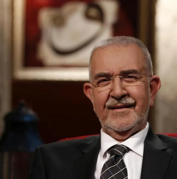 ekrem-demirli-bugun-vefat-eden-omer-tugrul-inanceri-anlatti-mutevazi-bir-hizmetkar-1662319742359.jpg Fikriyat yazarı Ekrem Demirli bugün vefat eden Ömer Tuğrul İnançer'i anlattı: Mütevazi bir hizmetkâr - 3