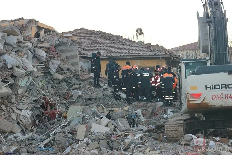 Depremin ardından yanıt aranıyor! Evim depreme dayanıklı mı? Riskli ev nasıl anlaşılır? 11