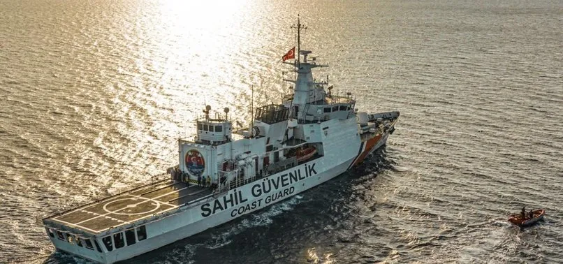Aydın'da Türk kara sularına geri itilen 45 sığınmacı kurtarıldı