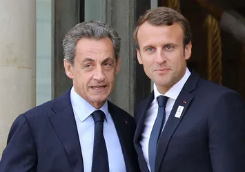 Macron'dan Hollande ve Sarkozy ile Rusya-Ukrayna savaşı görüşmesi