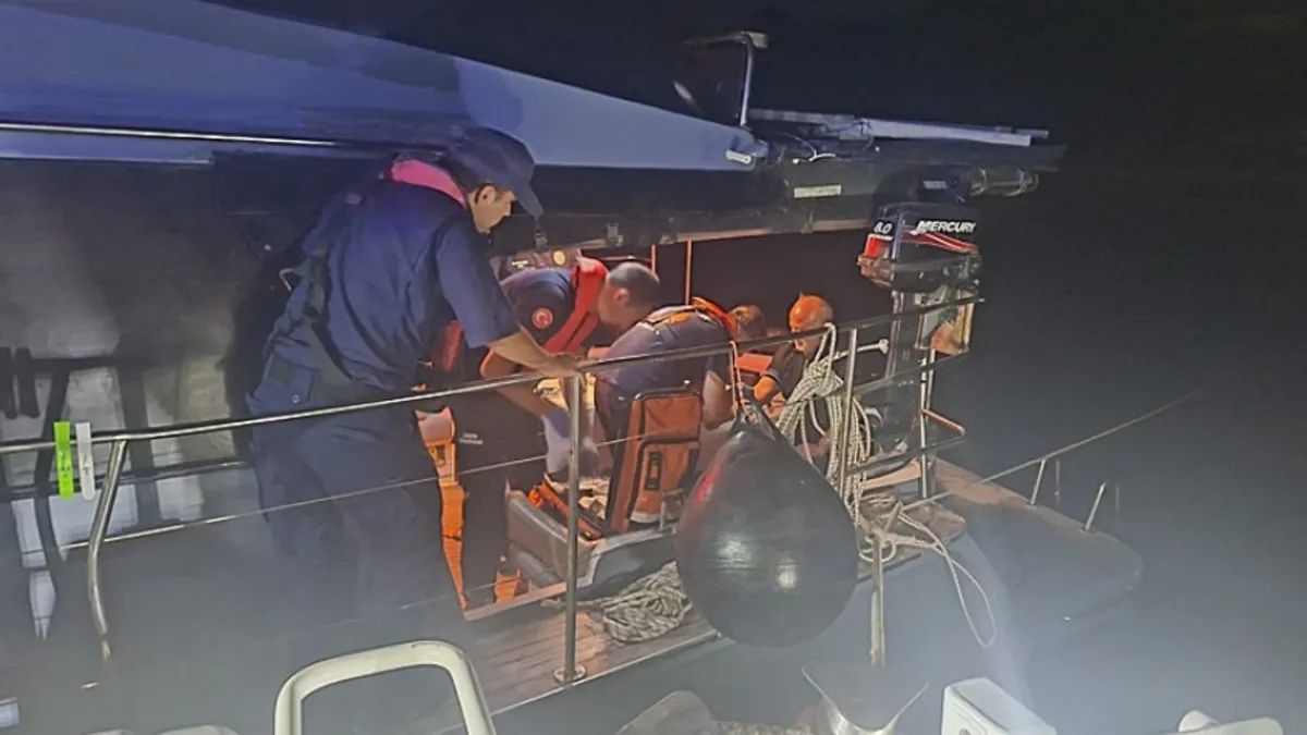Teknede rahatsızlanan vatandaşa sahil güvenlik ekipleri müdahale etti