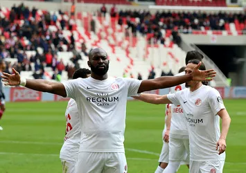 Antalyaspor Yiğido'yu deplasmanda devirdi