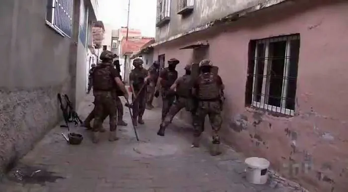 Diyarbakır’da hava destekli uyuşturucu operasyon: 38 gözaltı