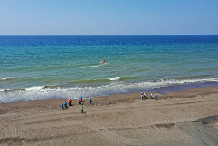 Akdeniz’deki petrol sızıntısı Samandağ sahiline ulaştı