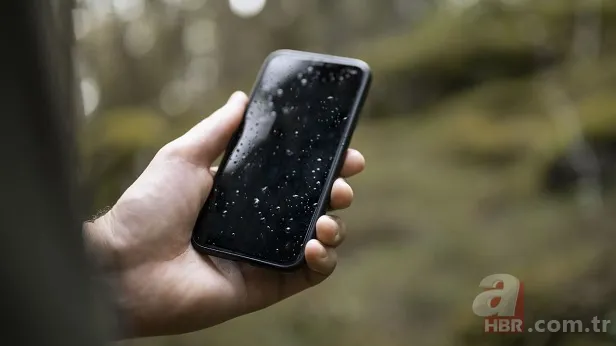 Apple uyardı! Su ile temas eden telefonları pirince yatırırsanız… İşte adım adım suya düşen iPhone modellerine yapacağınız işlemler