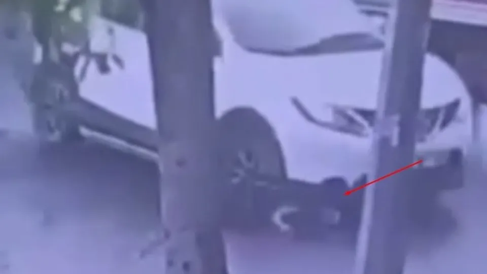 İstanbul’da kan donduran olay! Sürücü 5 yaşındaki çocuğu fark etmedi: Başını ezdi