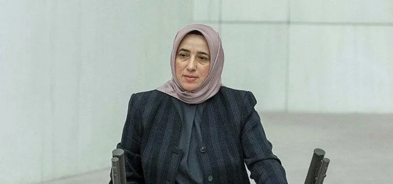 Özlem Zengin'den Özkök'e sert cevap: Yaptıklarınızı millet unutmadı