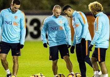 Sneijder rekor için sakat sakat oynuyor