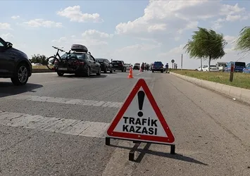 Bursa'da elim kaza: Tırla otomobil çarpıştı