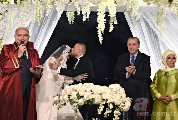 Esra Bilgiç ve Gökhan Töre mutluluğa 'evet' dedi 14