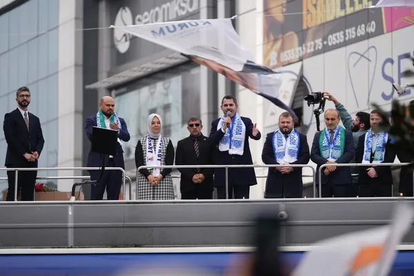cumhur-ittifaki-ibb-baskan-adayi-murat-kurumdan-chpli-ibbye-net-tepki-1-nisanda-israflarin-hesabini-bir-bir-so-1709132092083.jpeg Murat Kurum İstanbul'un her sokağında her caddesinde! CHP'li İBB'ye net tepki: 1 Nisan'da israfların hesabını bir bir soracağız - 5