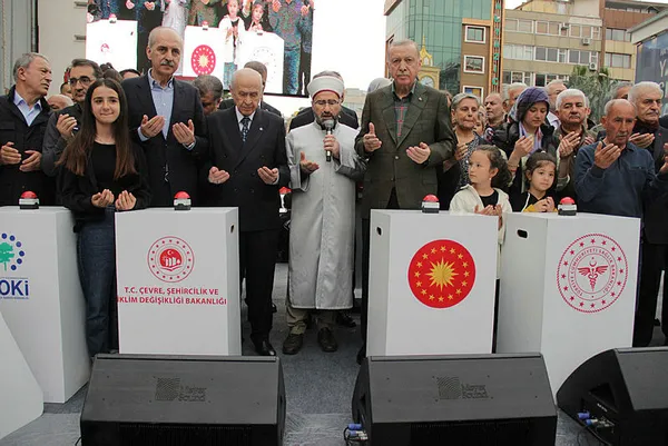 Başkan Erdoğan İskenderun’da Deprem Konutları ve Yeni Devlet Hastaneleri Temel Atma Töreni’ne katıldı