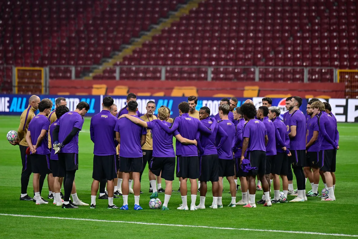 Hansi Flick, Galatasaray taraftarlarının atmosferine ve takımın hücum gücüne dikkat çekti (AA)