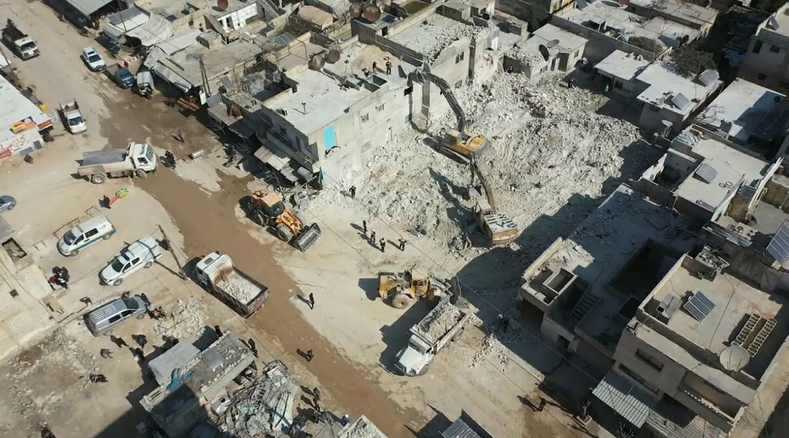 Kahramanmaraş depremi Suriye'yi de vurdu: 5 bin 801 kişi yaşamını yitirdi