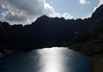 Kaçkar Dağları'nın zirvesinde "buzul gölü" keyfi