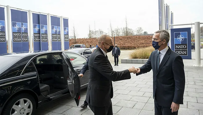 Azerbaycan Cumhurbaşkanı İlham Aliyev NATO'yu ziyaret etti! SON DAKİKA Ermenistan açıklaması