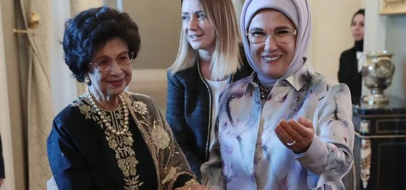 Emine Erdoğan Malezya Başbakanı'nın eşi Siti Hasmah ile görüştü