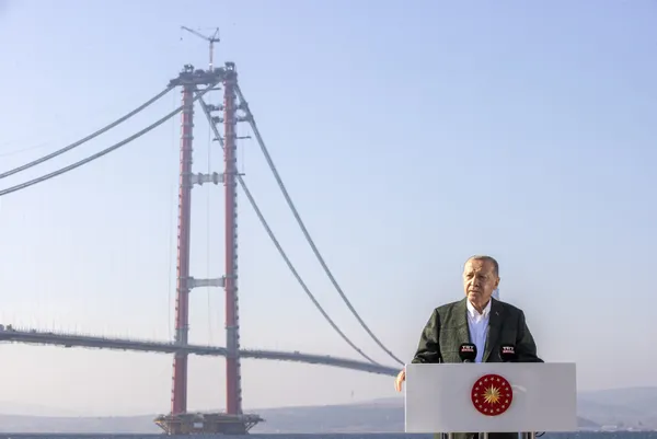 Simgelerin Köprüsünde hazırlıklar tamam! Başkan Erdoğan: Geçiş süresi 6 dakikaya düşecek