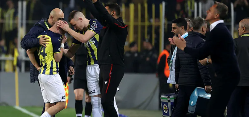 Fenerbahçe'ye Pelkas'tan kötü haber! Ağlayarak oyundan çıkan yıldız oyuncuda yırtık tespit edildi