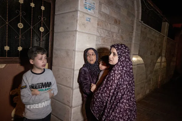israil-ordusu-gazzeye-saldirdi-aralarinda-kadin-ve-cocuklarin-bulundugu-12-kisi-hayatini-kaybetti-1683607409563.jpg İsrail ordusu Gazze'ye saldırdı! Aralarında kadın ve çocukların bulunduğu 12 kişi hayatını kaybetti - 1