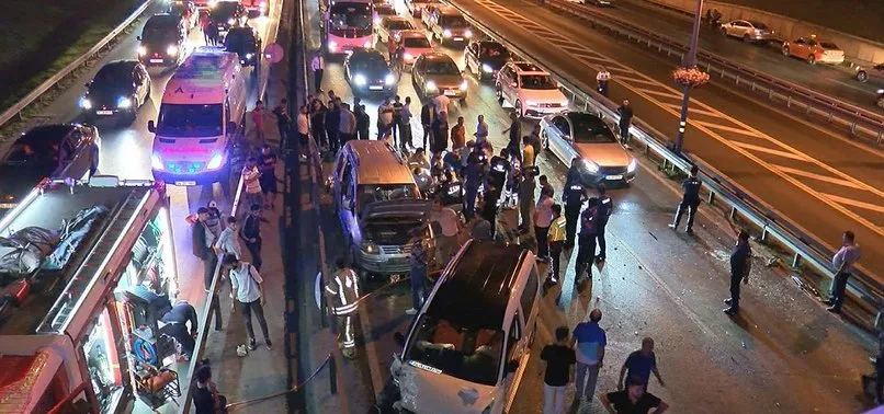 Şirinevler'de 5 araç birbirine girdi: 1 ölü, 3 yaralı