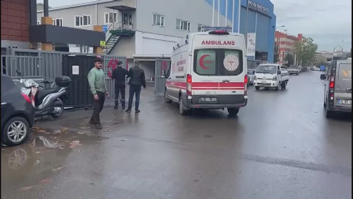 Son dakika: Tuzla'da tersanedeki gemide korkutan yangın - 1