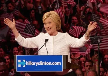 FBI'dan flaş 'Clinton' açıklaması!