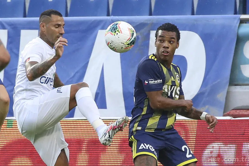 Fenerbahçe taraftarından Ali Koç'a istifa çağrısı 5