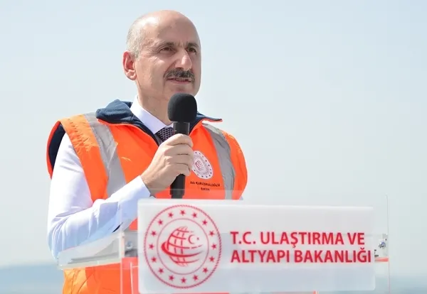 1915 Çanakkale Köprüsü'nün 318 metrelik çelik kuleleri tamamlandı