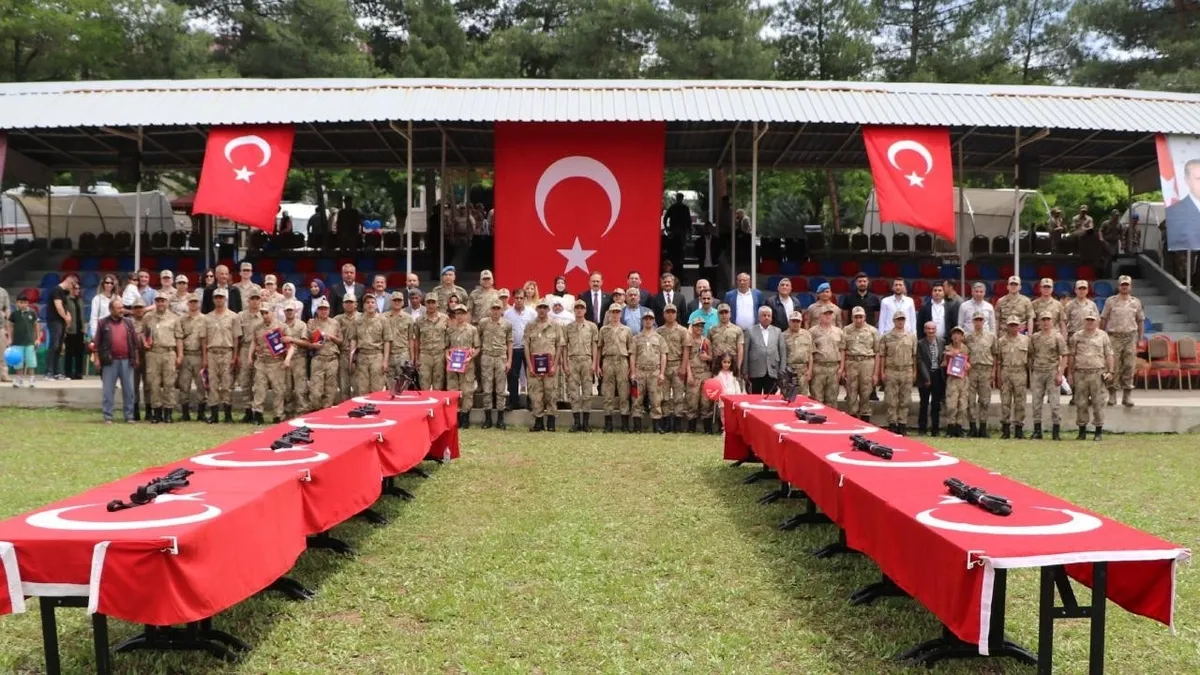 İstanbul'da engelli gençler bir günlük temsili askerlik yaptı