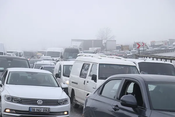 Emniyet Genel Müdürlüğü’nden sürücülere kar uyarısı! Bunları yapmadan yola çıkmayın
