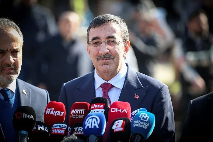 cumhurbaskani-yardimcisi-cevdet-yilmazdan-flas-aciklama-yuksek-gelirli-ulkeler-ligine-gecis-esigindeyiz-1713338320431.jpeg Cumhurbaşkanı Yardımcısı Cevdet Yılmaz'dan flaş açıklama: Kamuda tasarruf nasıl uygulanacak? - 3