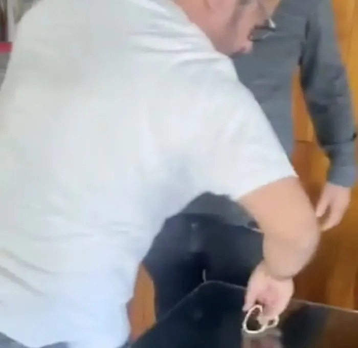 Eski Kemer Belediye Başkanı Mustafa Gül gözaltına alındı