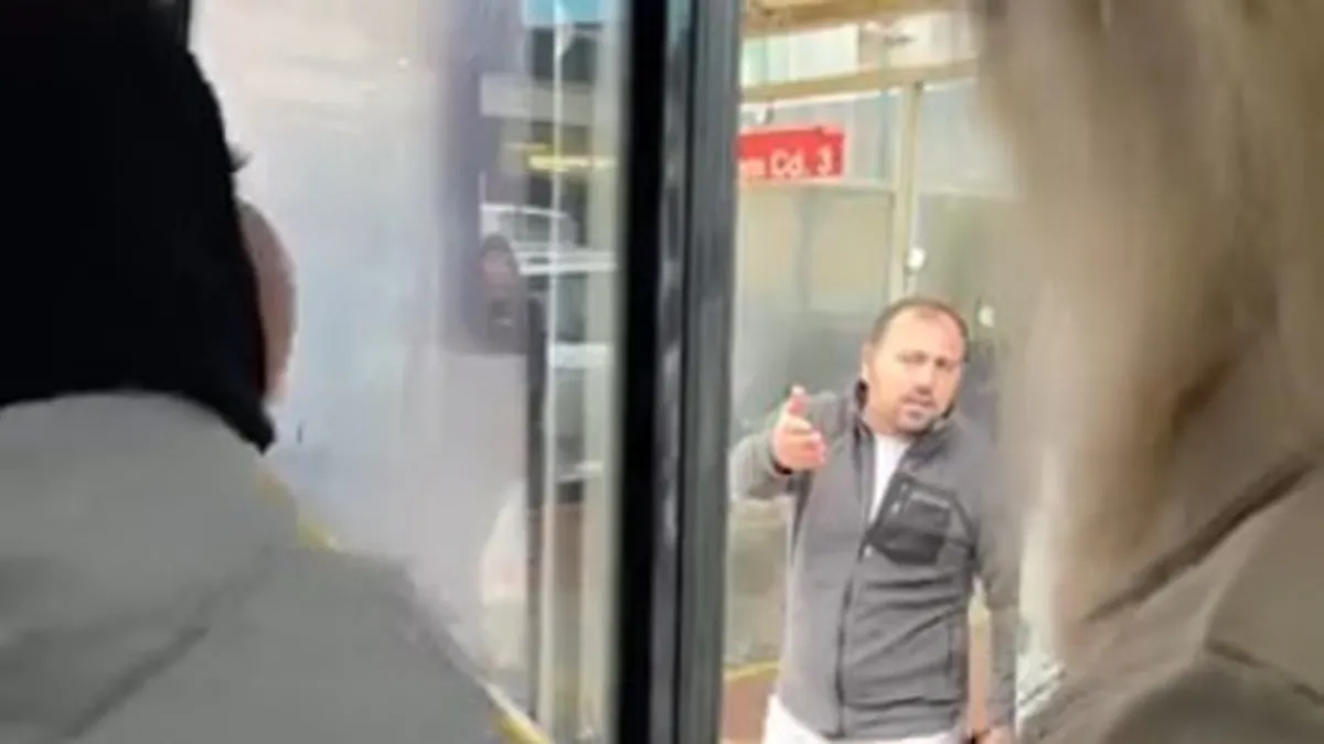 Bursa'da pes dedirten anlar! Otobüs şoförü yolcuları böyle çileden çıkardı