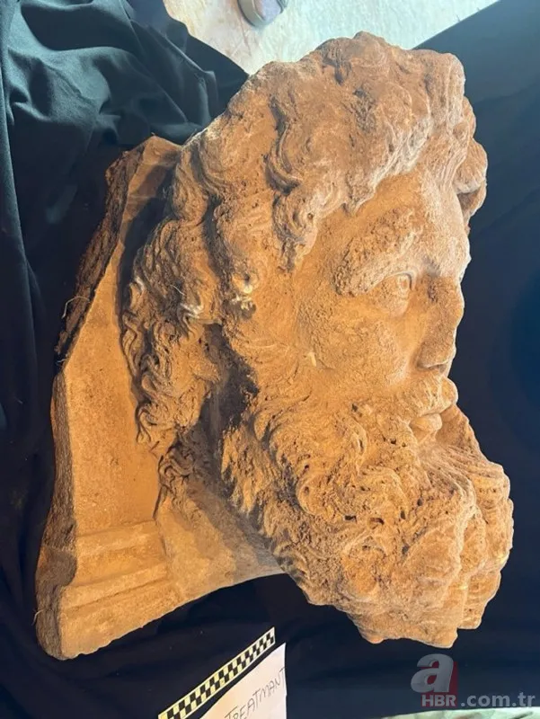 Zeus'un başı bulundu! Bakan Ersoy bu sözlerle paylaştı: Benzersiz bir keşif 1