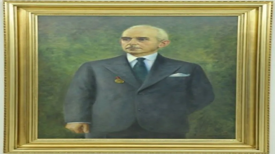 Cumhurbaskanlarinin Yagli Boya Tablolari