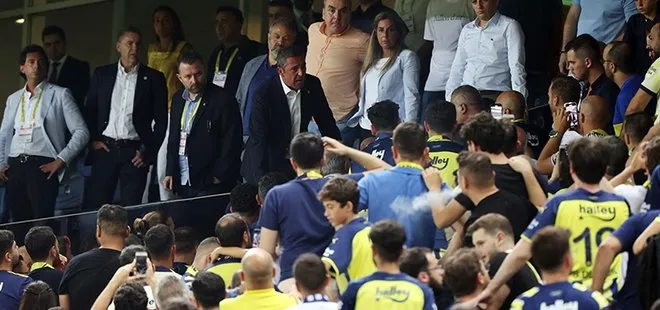 Kadıköy’de gerilim: Fenerbahçe Başkanı Ali Koç taraftarlarla tartıştı