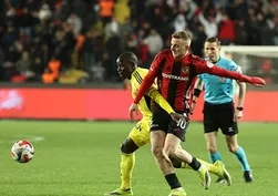 Fenerbahçe'den Gaziantep'te gövde gösterisi! Kanarya deplasmanda turladı