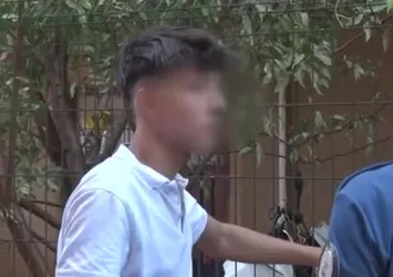Ocakta yağı unutup uyuyakaldı ev yandı