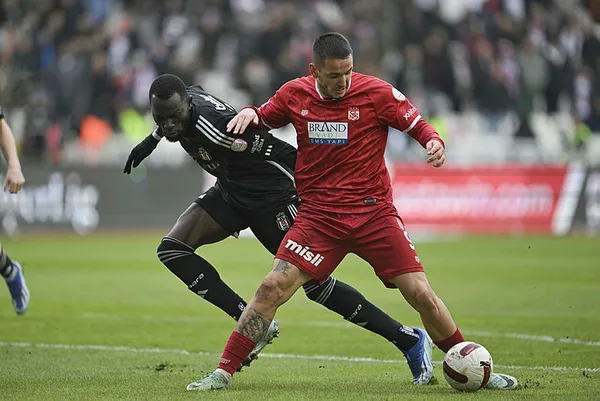 ems-yapi-sivasspor-besiktas-maci-canli-anlatim-izle-kara-kartal-kritik-deplasmanda-1706452977499.jpg Kartal'a Sivas'ta soğuk duş! Sivasspor 1-0 Beşiktaş (MAÇ SONUCU) - 5