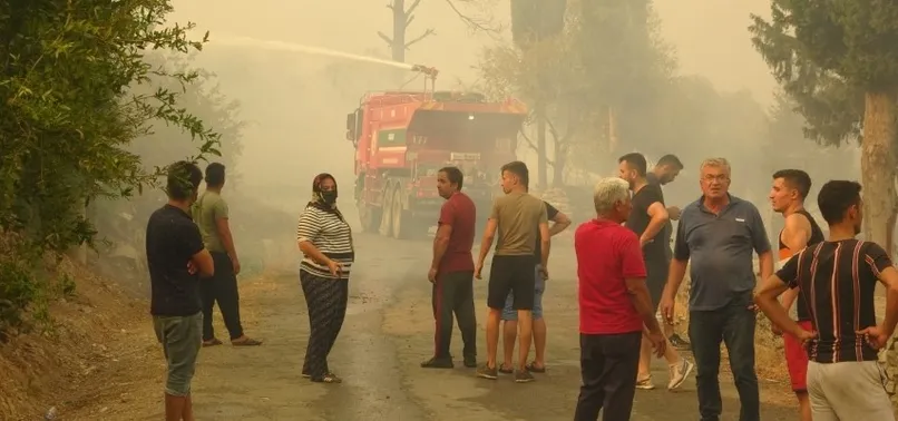 Antalya Manavgat'ta orman yangını! Mahallesi küle dönen vatandaş: “Yapan varsa iki gözü kör olsun”