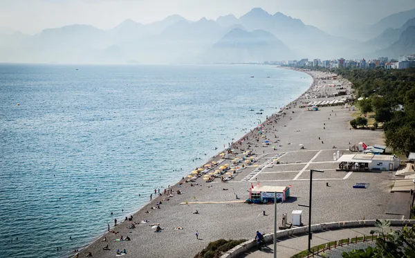 1698672153955.jpg Antalya'ya sonbahar gelmedi! Termometreler 32 dereceyi gösterdi - 2