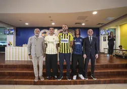 Dünya yıldızları sarı-lacivertli formayı giydi: "Tek hedef şampiyonluk"