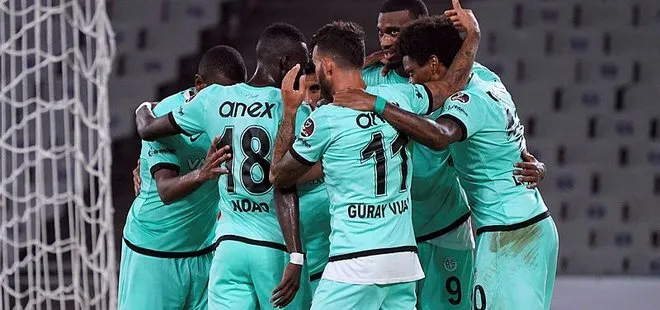 Antalya tek attı üç aldı! Ümraniyespor 0-1 Antalyaspor MAÇ SONUCU