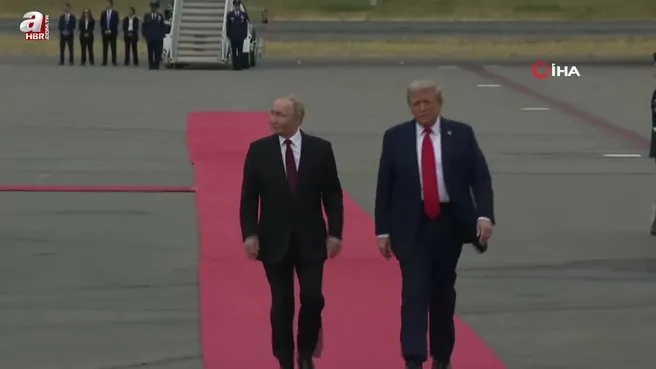 Trump, Alaska’da Putin’i karşıladı