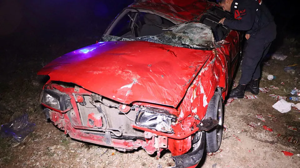 Manisa'da feci kaza! 1 çocuk hayatını kaybetti! Çok sayıda yaralı var