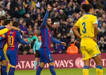 Arda Turan rekor kırdı, Barcelona kazandı