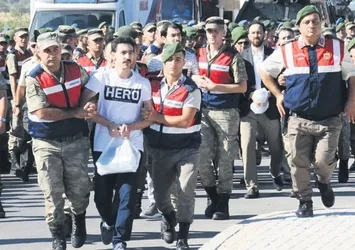 Şov yapma, vatan nöbetinde mi yakalandın