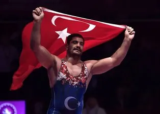 Milli güreşçi Taha Akgül 11’inci Avrupa şampiyonluğuna ulaştı