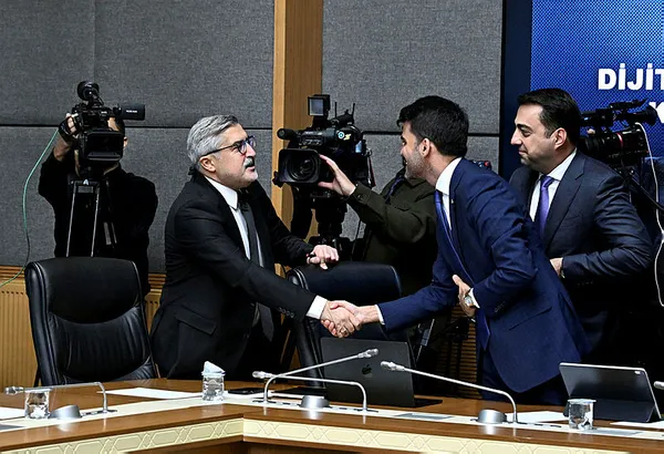 TikTok ekibi TBMM Dijital Mecralar Komisyonunda! AK Partili Hüseyin Yayman: Yaş filtresi muhakkak uygulanmalı